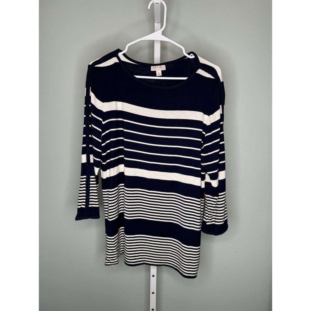 DB‎ Established 1962 Women's Blue And White Striped Shirt XL
